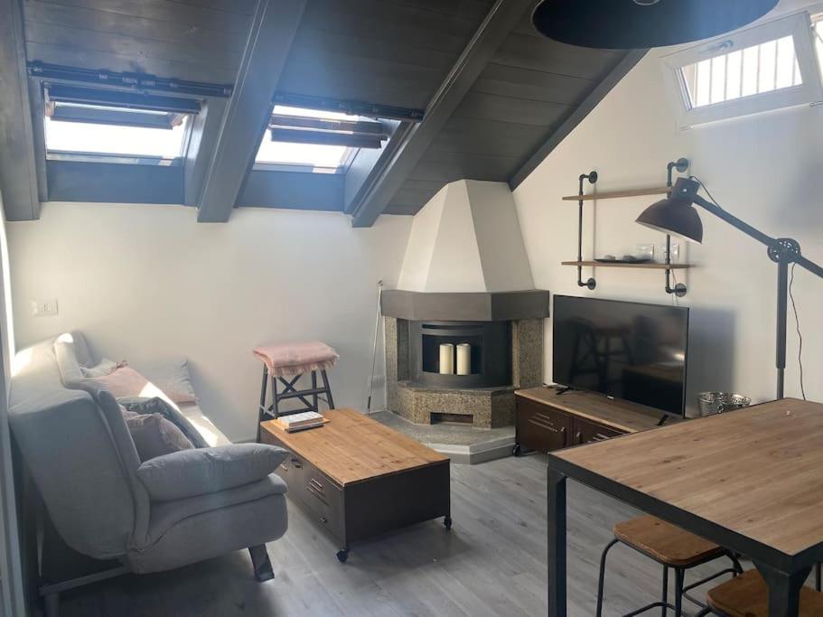 Industrial Cozy Loft Apartment Milan Exterior photo